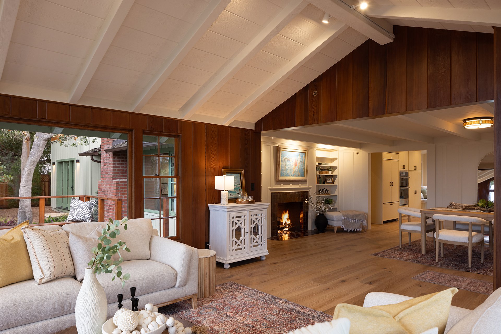 Spacious Carmel Perfection - Mission 3 NW of Santa Lucia