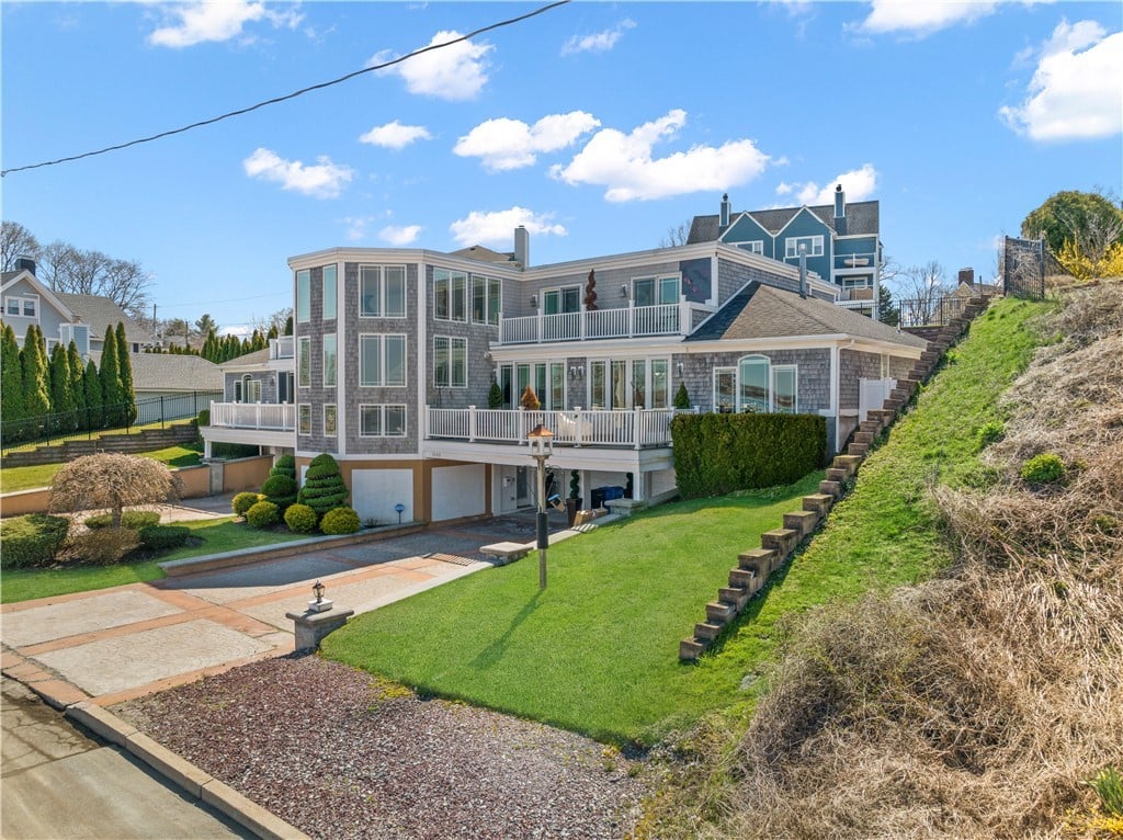 1543 Narragansett Blvd