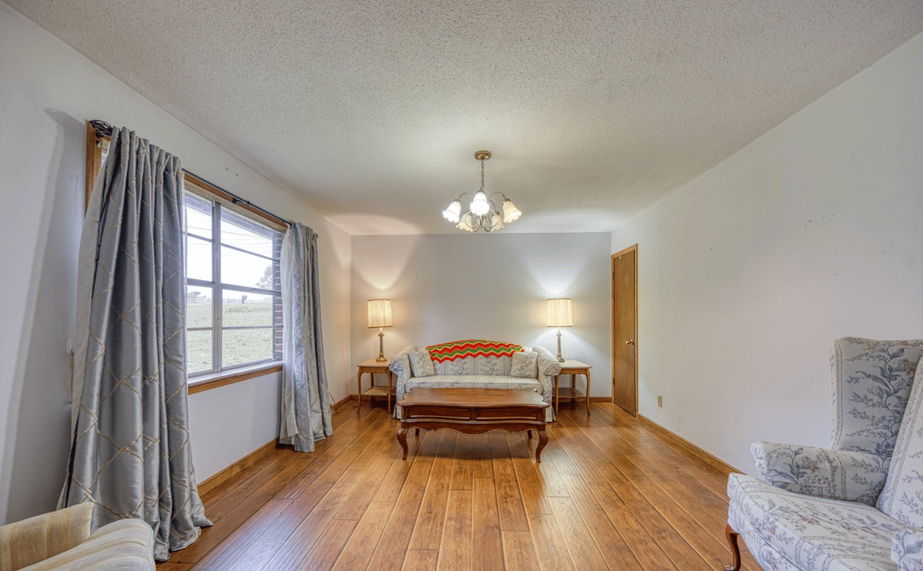 1652 Forest Heights Circle