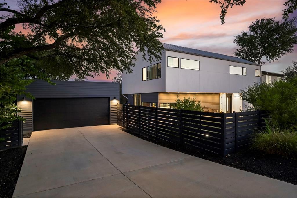 501 Heron Dr