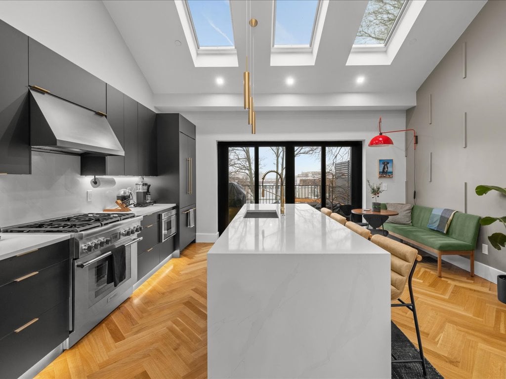 760 E Broadway Unit 2