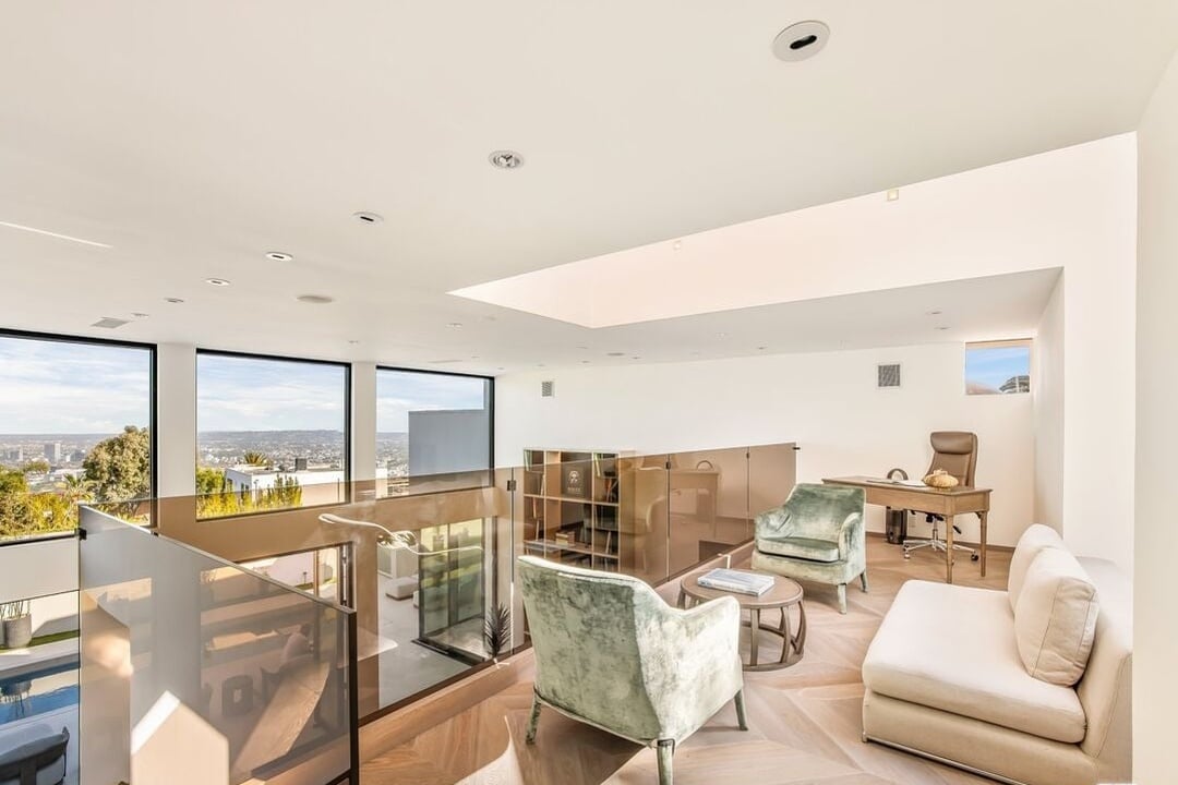 Monarch Crest, Sierra Mar Pl, 90069