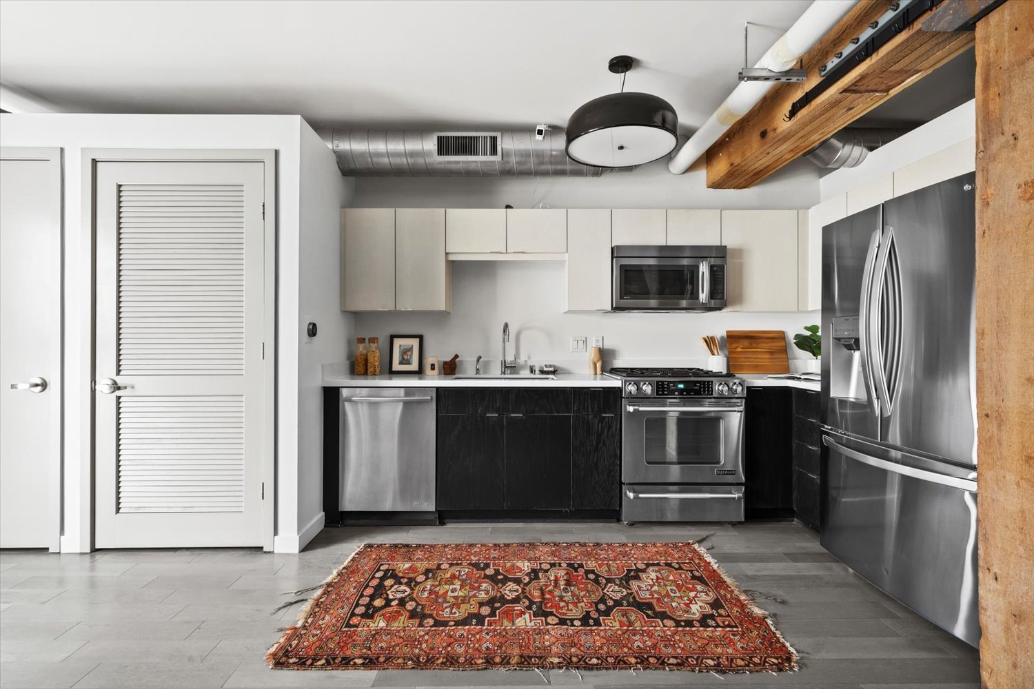 Breathtaking Exposed Brick & Beam Loft at THE BARKER BLOCK