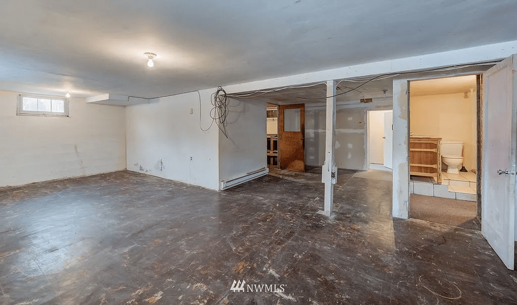 706 E Johnson Ave