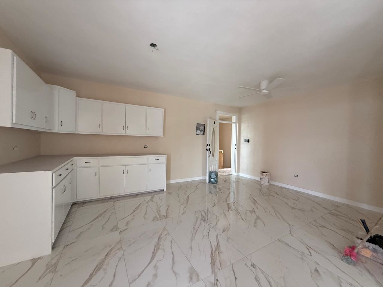1050 Hannah Estate 1 Bedroom Apartment
