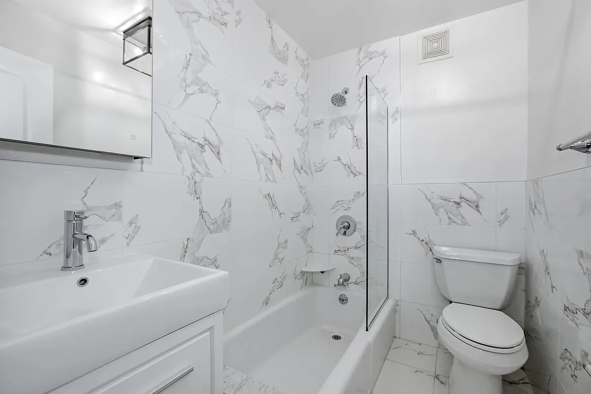234 East 35th St, #4