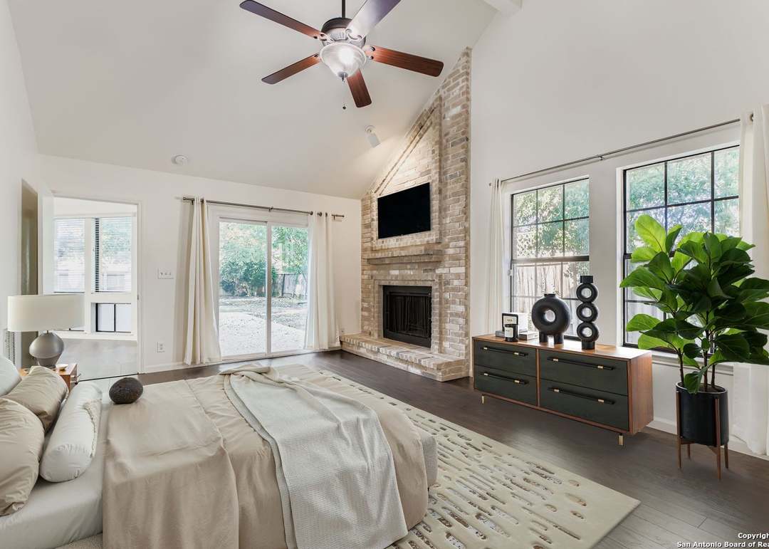1406 Branchwood