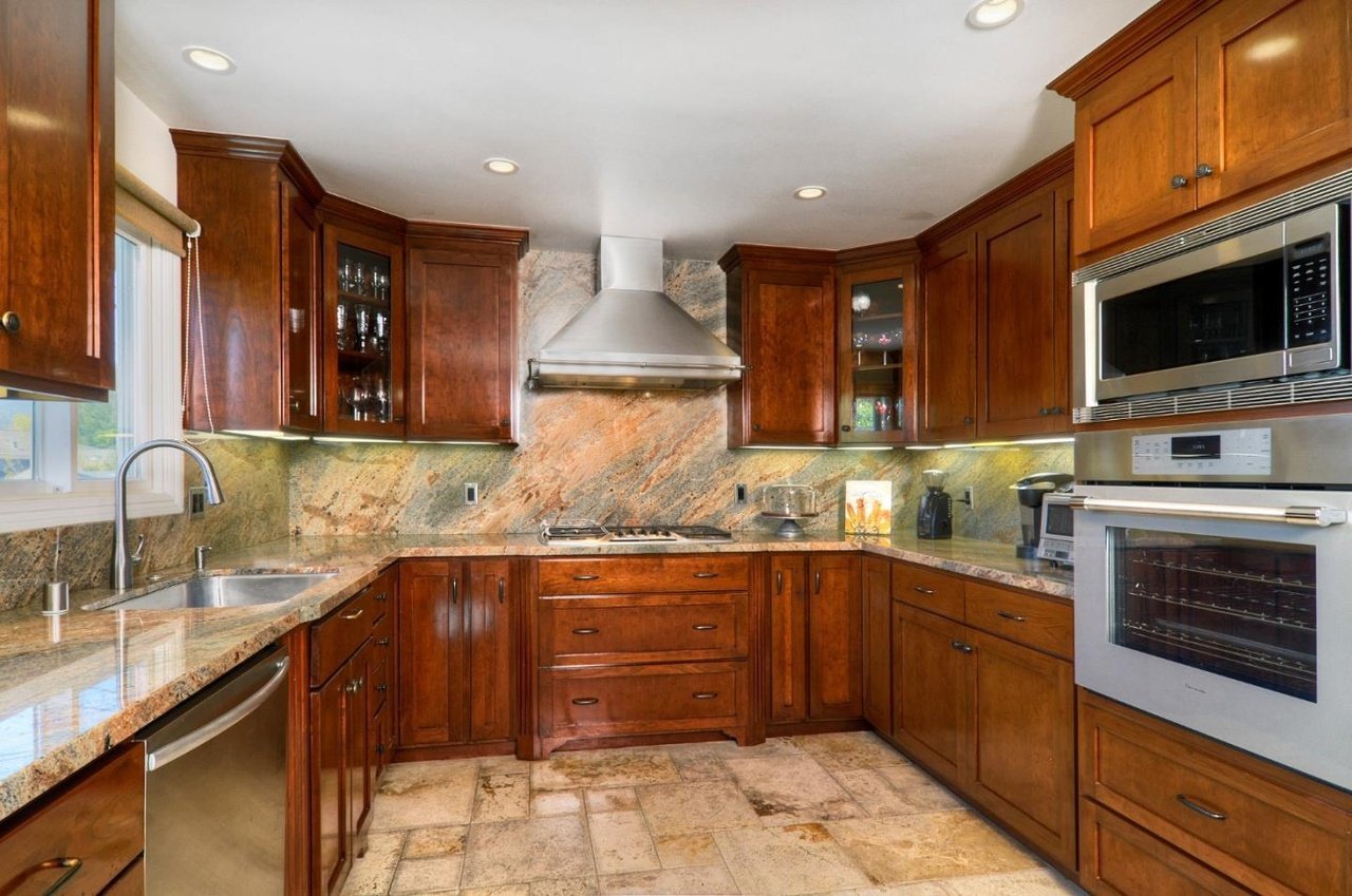 1001 Crestview Drive