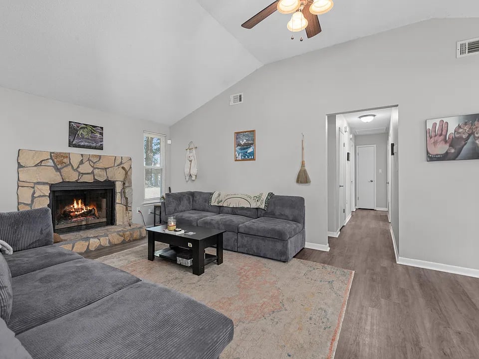 226 Springwood Cir