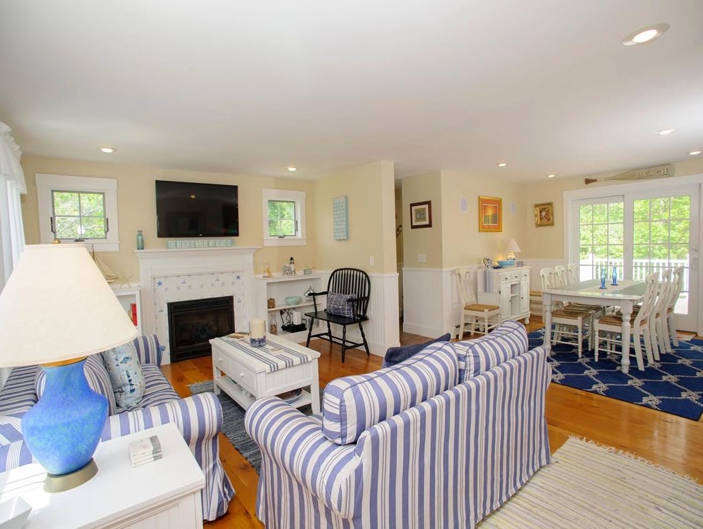 196 Spring Hill Rd