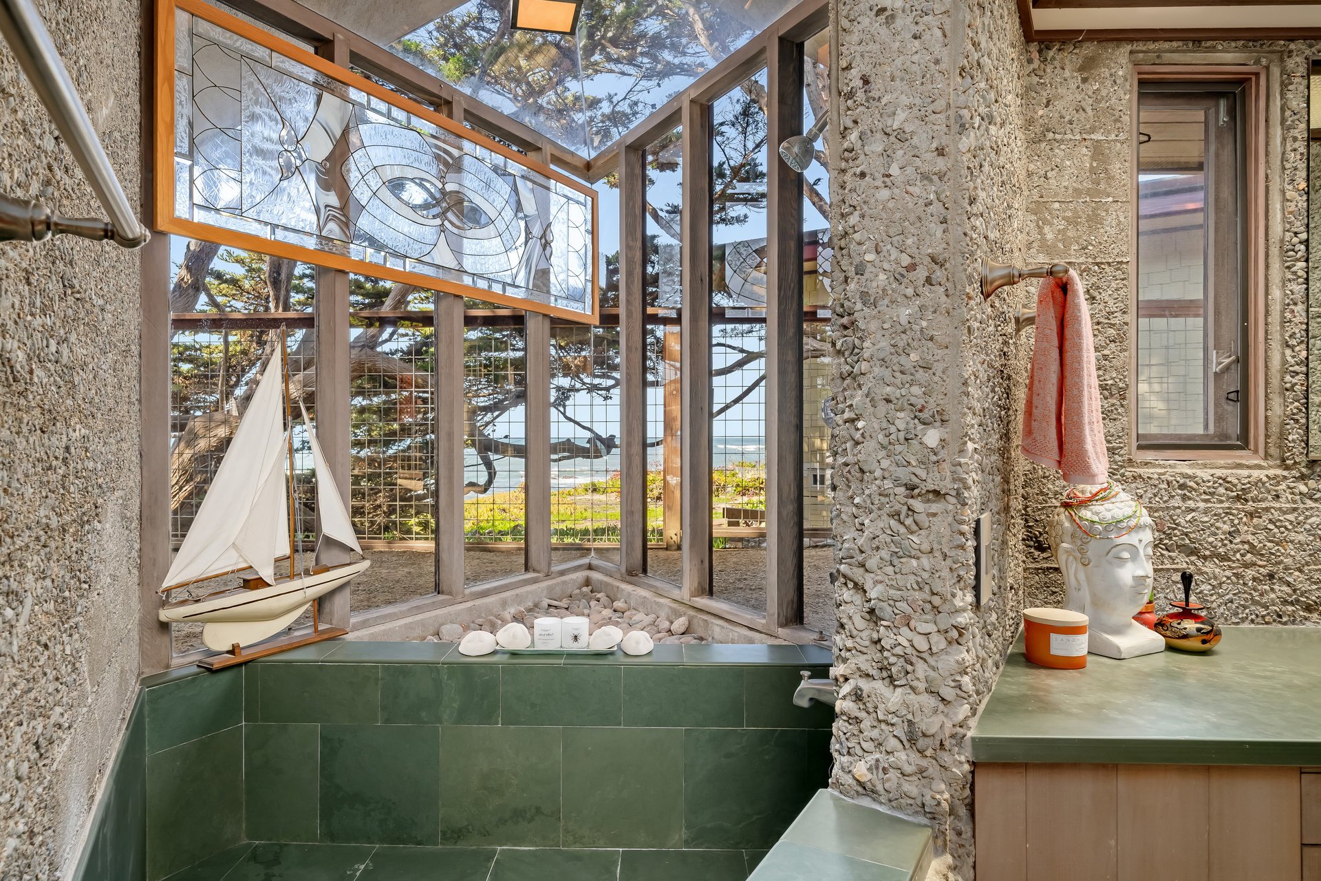 Oceanfront Luxury in Cambria - 2431 Sherwood Dr