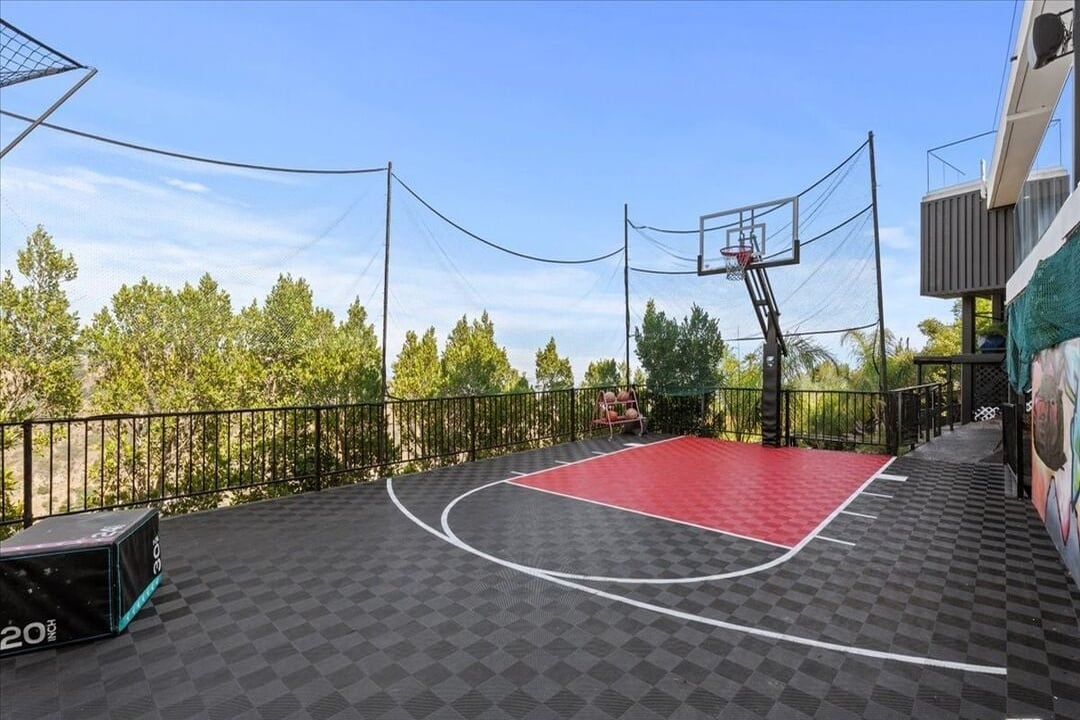 Celestia Estate, Hercules Dr, 90046