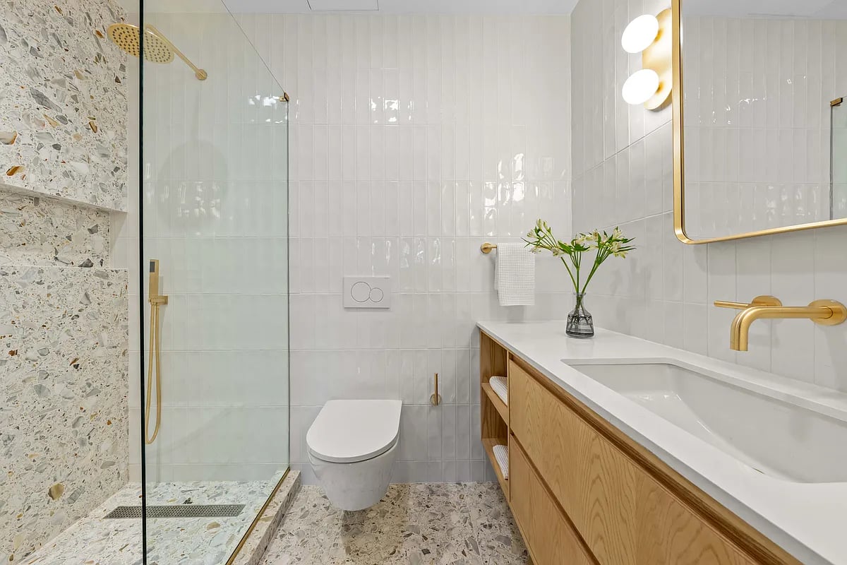 286 1st Street #2