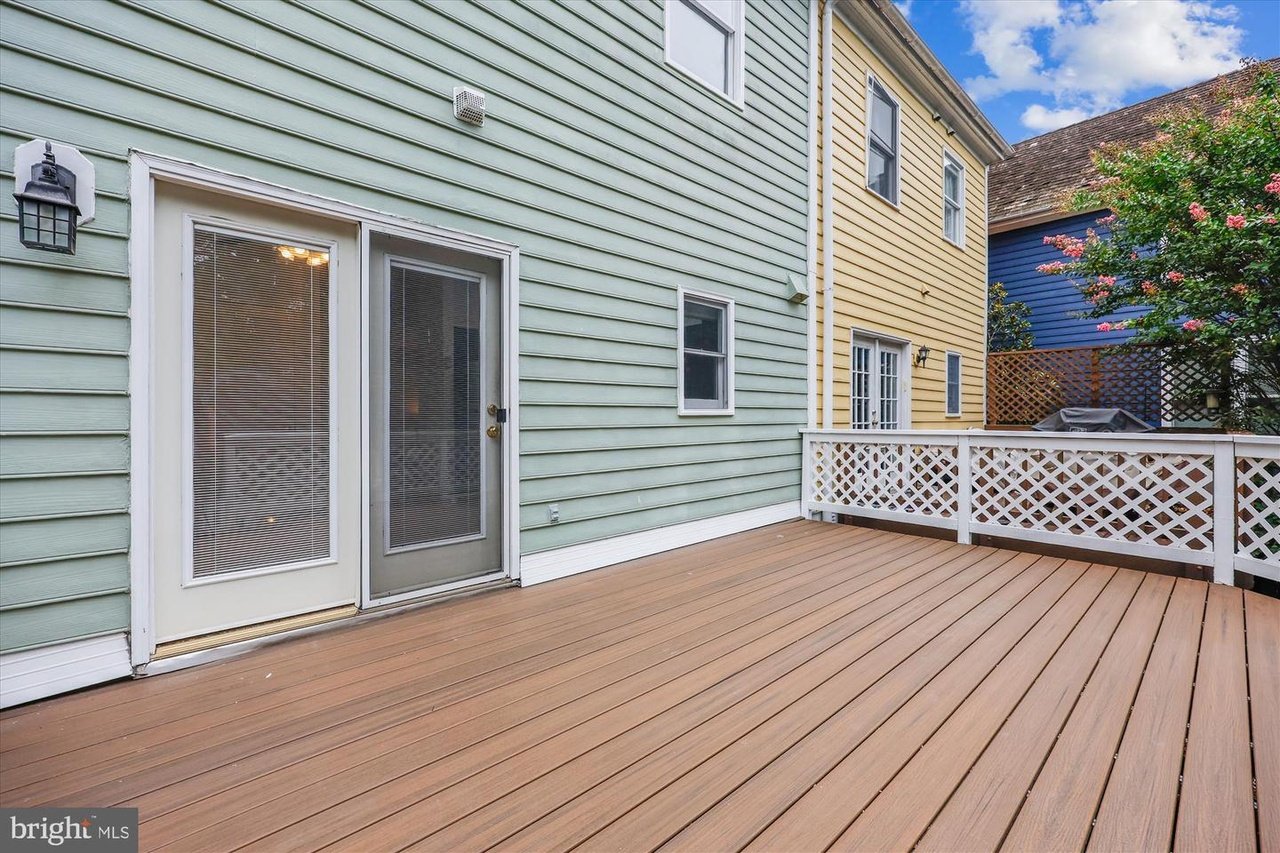 473 Tschiffely Square Rd