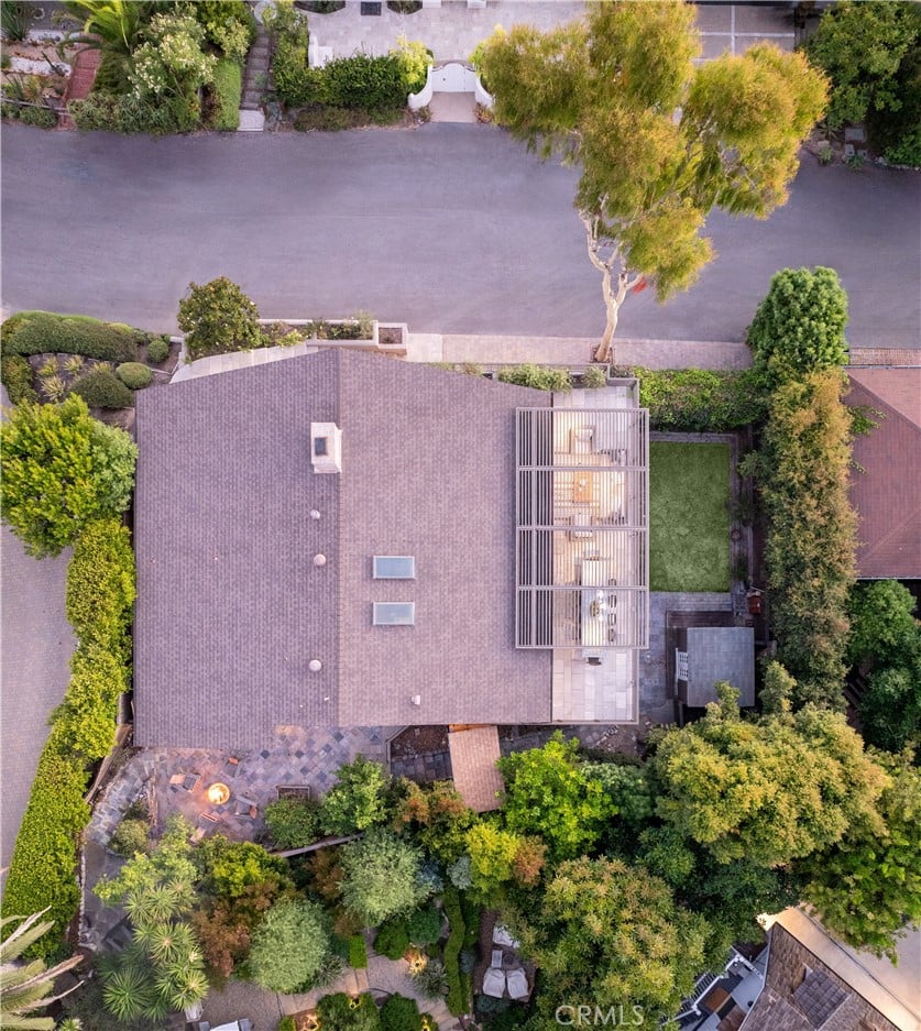 575 Center Street
