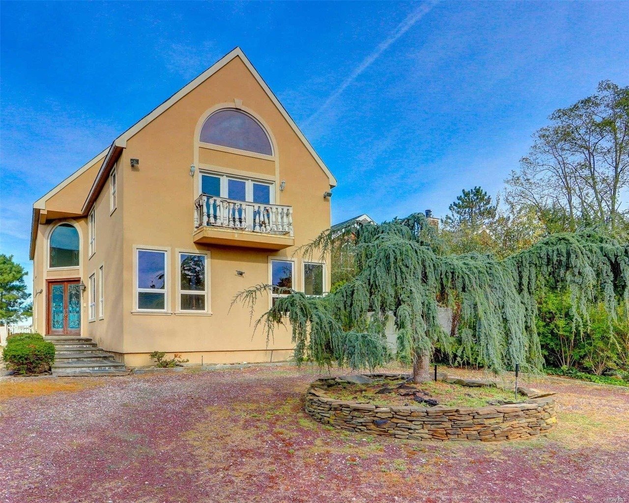 152 Asharoken Ave