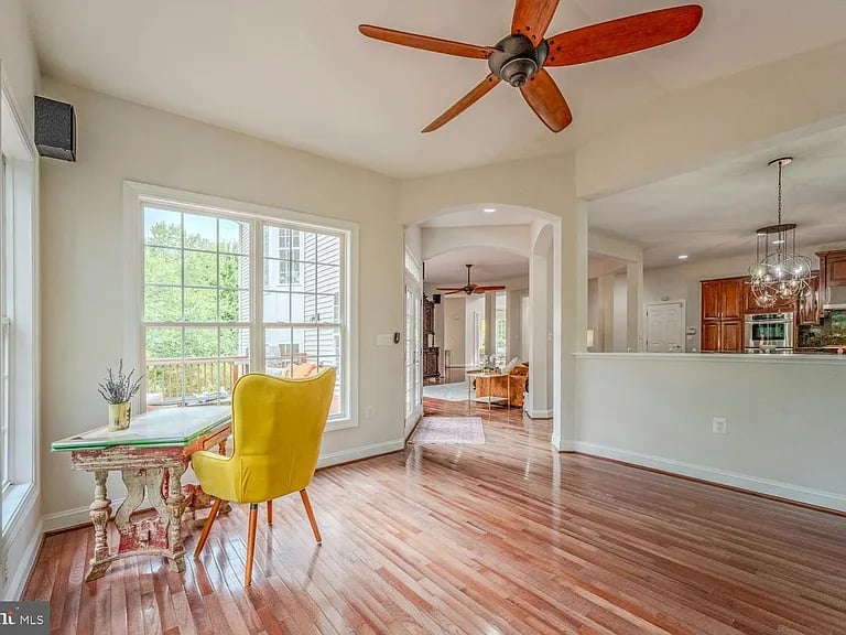 106 Calvary Ct SE