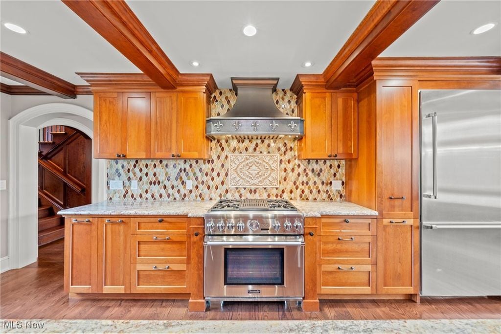 15341 Russell Rd