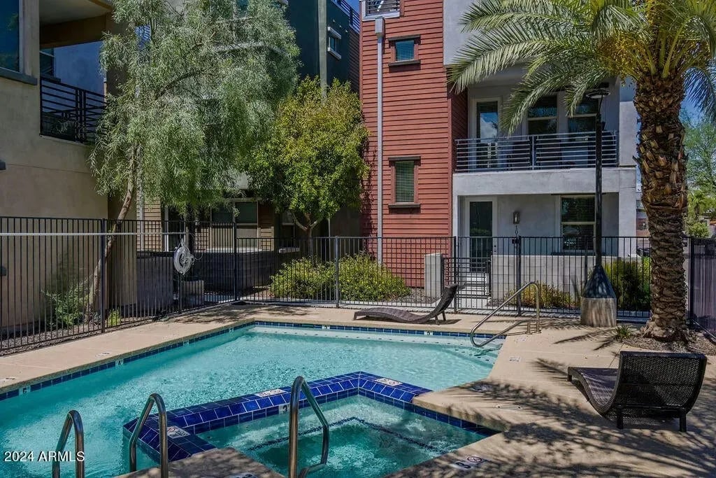 1106 E WEBER Dr #1016