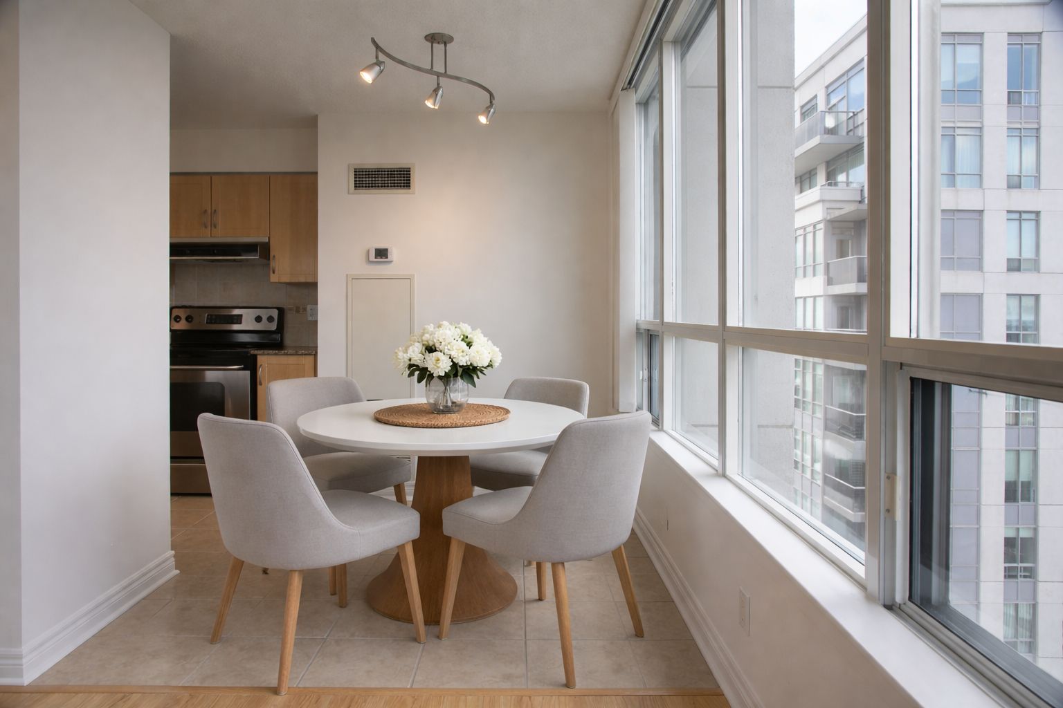  Exceptional Corner Suite 