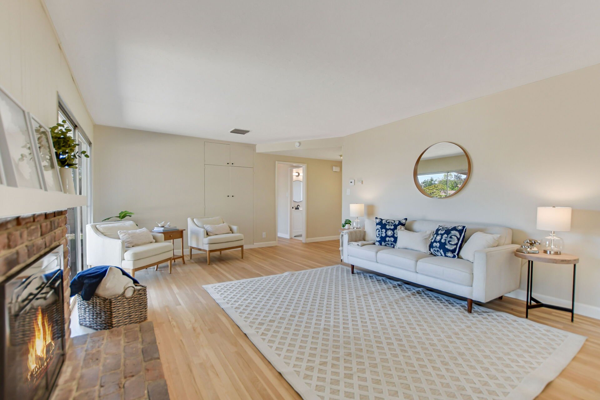 1146 N Soldano Road