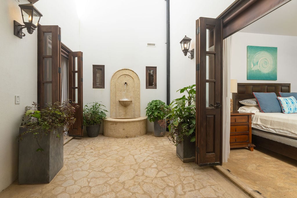 10 Plaza Carlota | Stylish 2-Bedroom Condo with Private Plunge Pool in Prime Las Catalinas