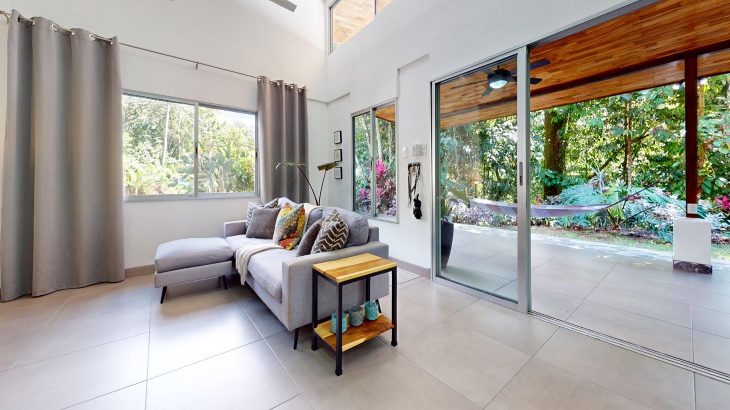 2 Bedroom Solar Home with Creek Frontage