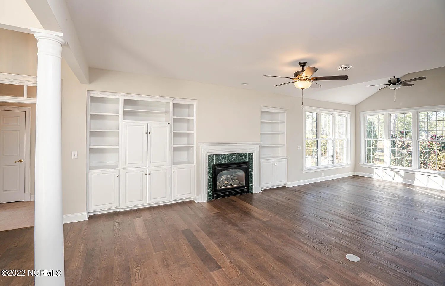 120 Windsor Cir SW