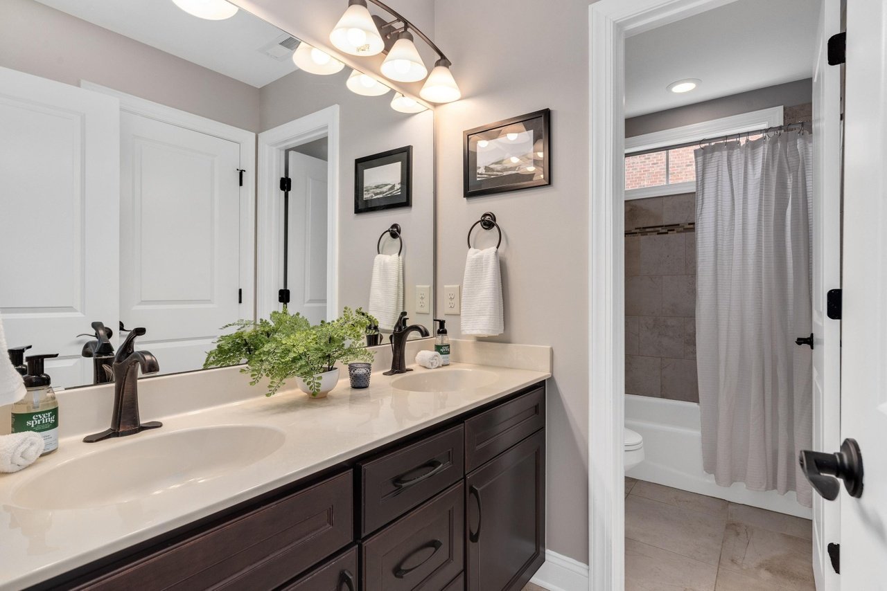 8031 Sundance Cir