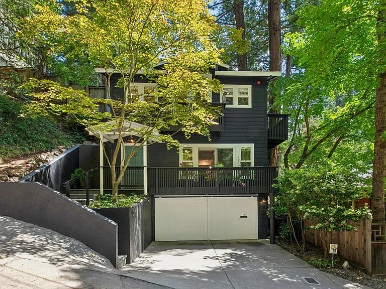 12 Ridgeway Lane