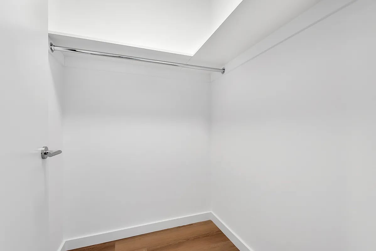 29-17 40th Avenue, 708