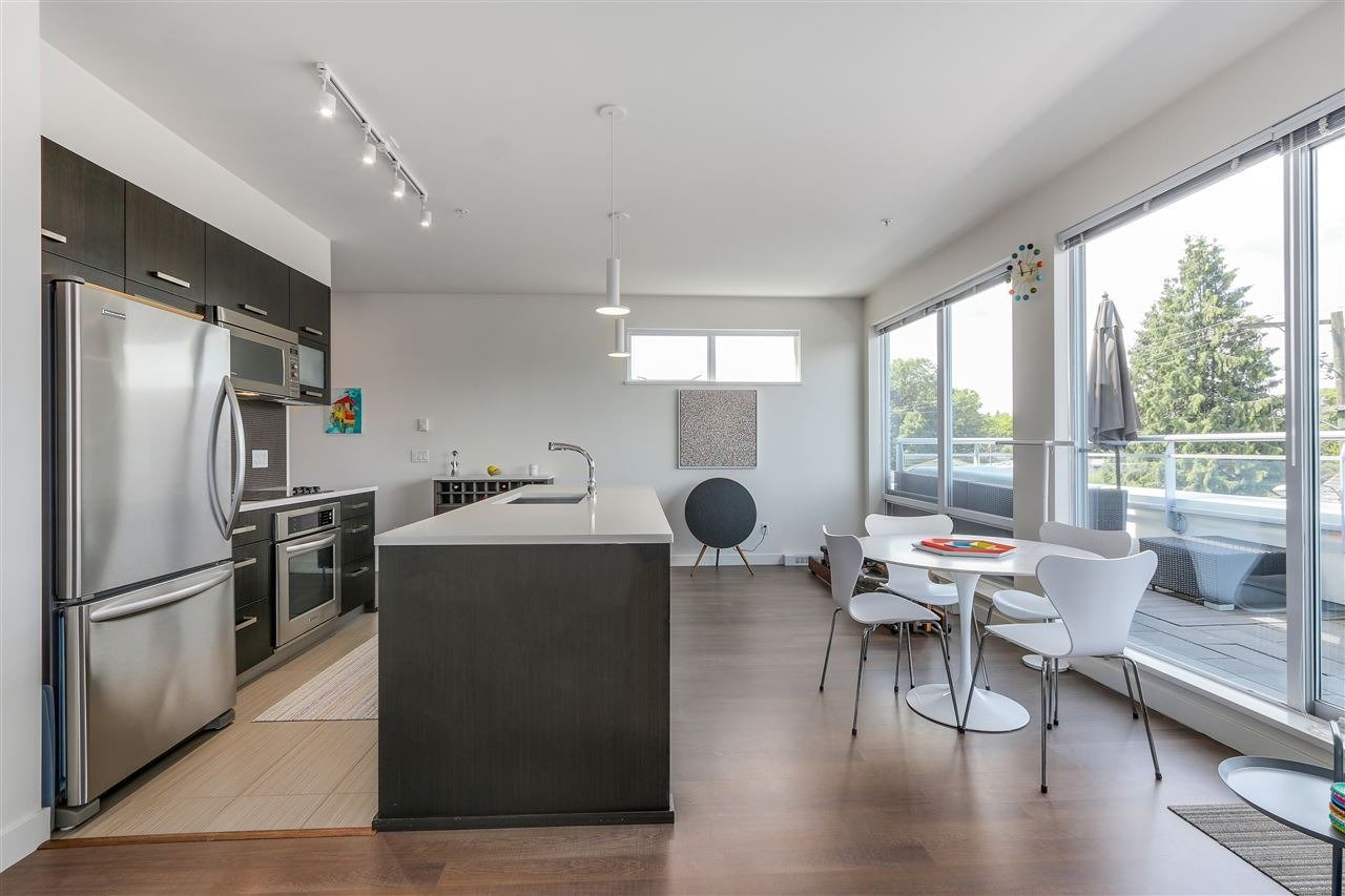 3333 Main St, #305