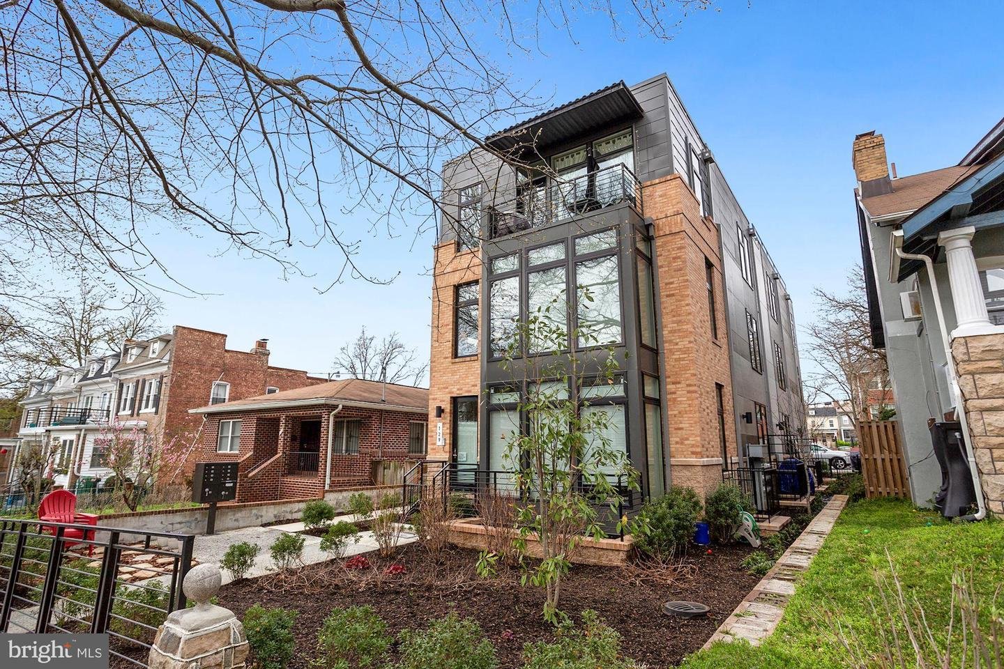 129 Varnum St NW, #6