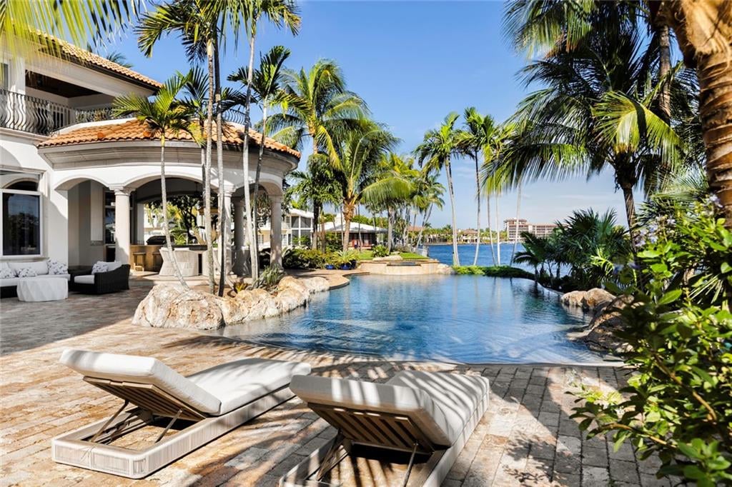 2593 SE 8th St, Pompano Beach, FL 33062