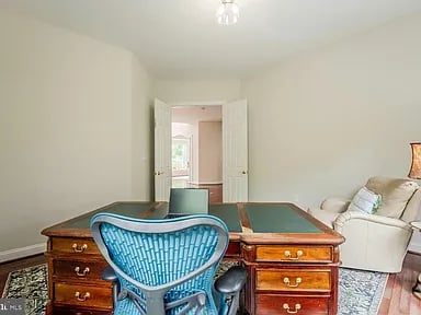 106 Calvary Ct SE