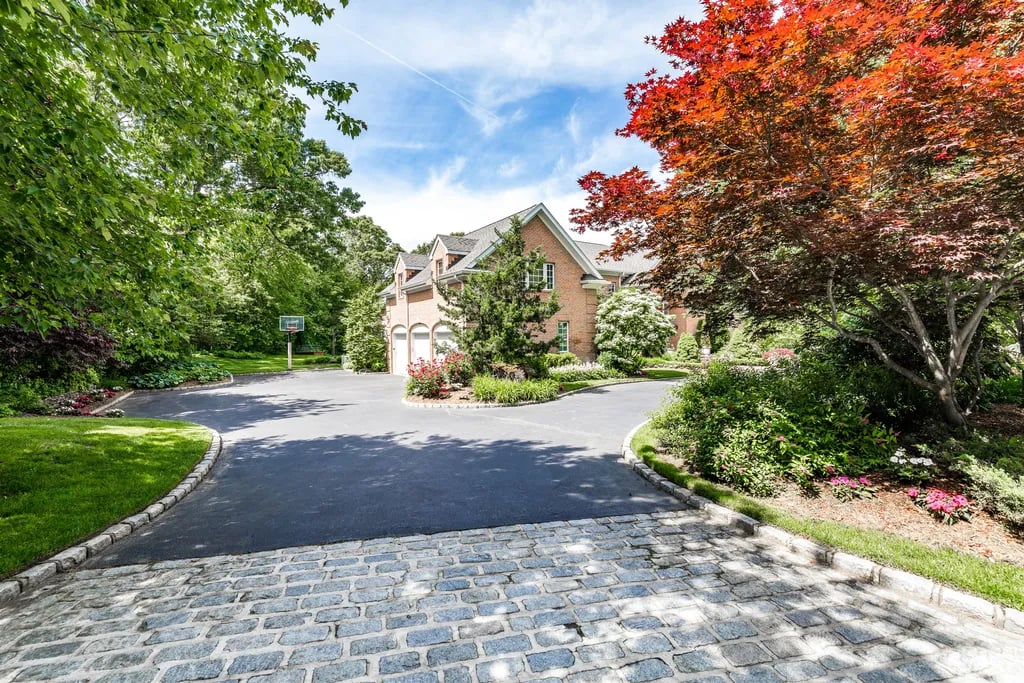 39 Hunting Hollow Ct