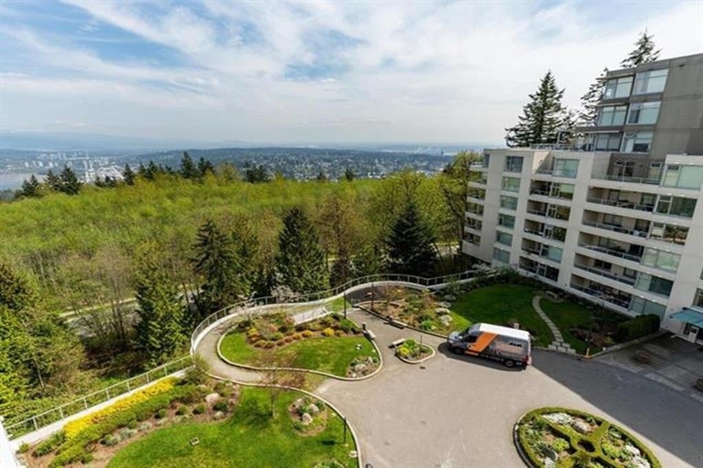 904-9288 University Cres