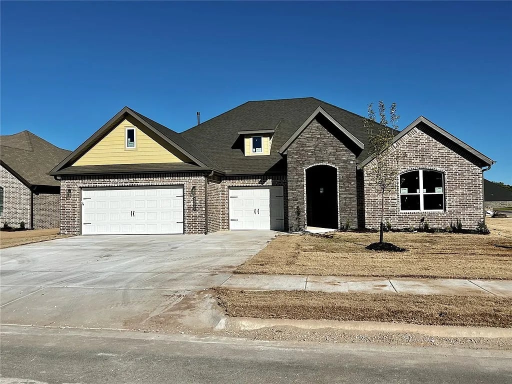 2004 Abbott Ln