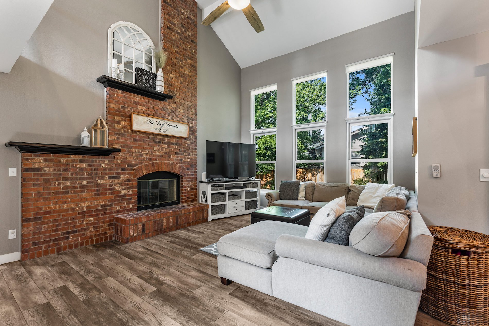 8745 Meadowlark Circle