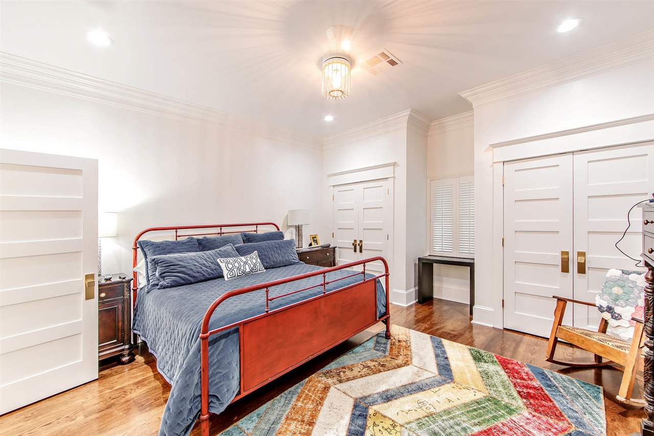 401 Oak Alley Drive
