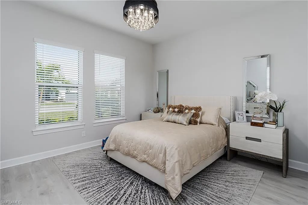 11935 Collegio Dr
