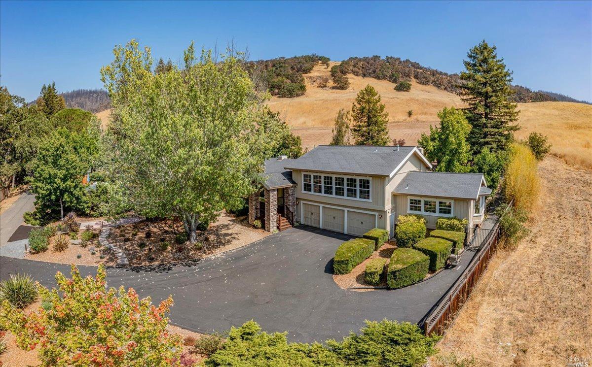 595 Montclair Dr