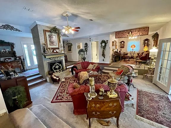 1308 Grandview Dr