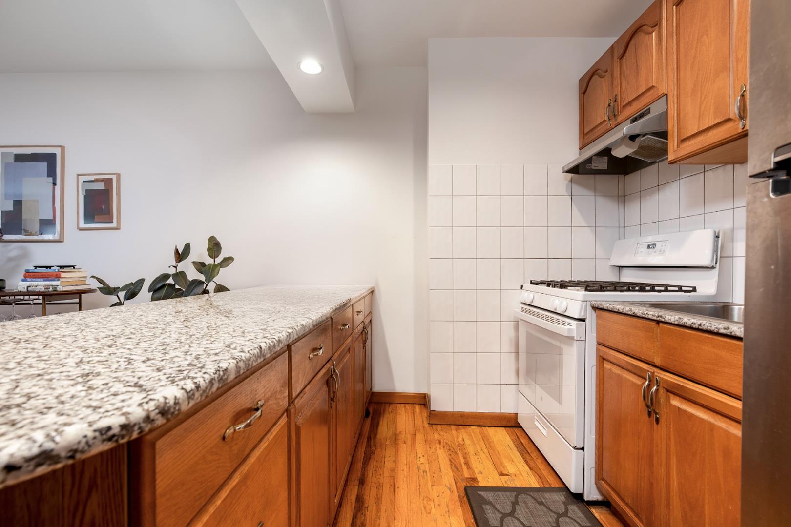 123 Oak Street, Apt 4