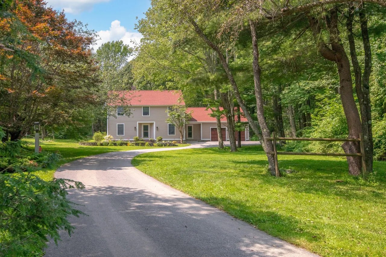 New Listing Coming Soon! 345 Mitchell Road, Cape Elizabeth, Maine – $915,000