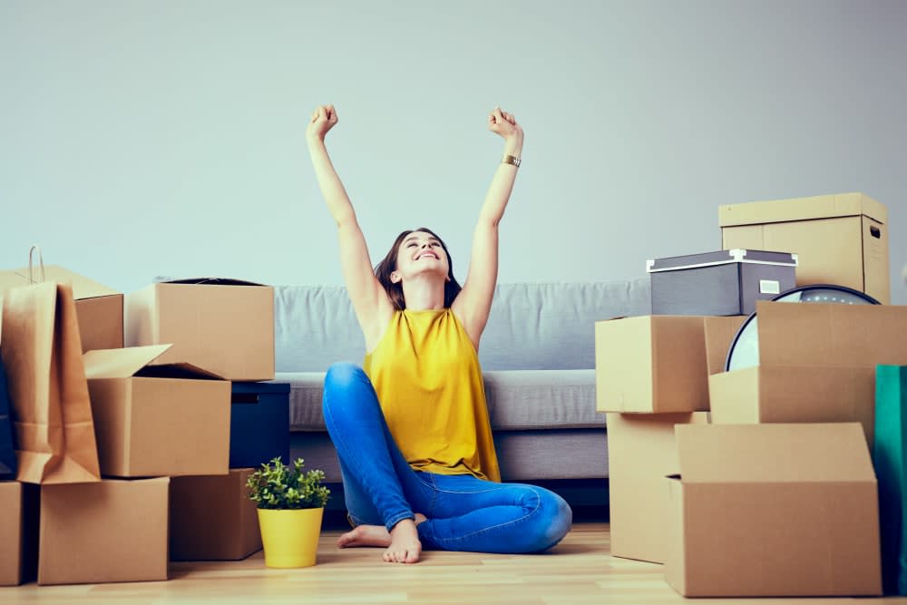Single Women Buyers Outpace Men, but Not Without Sacrifices