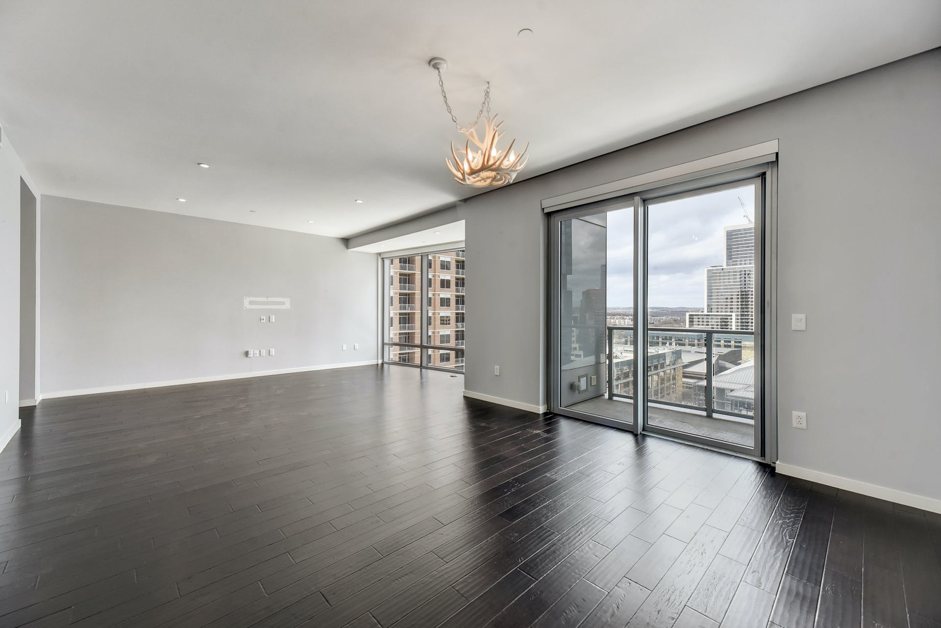 200 Congress Ave #13A