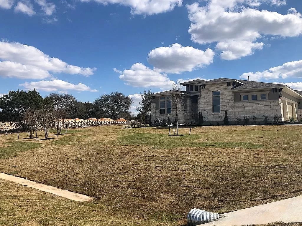 2407 Nature View Loop