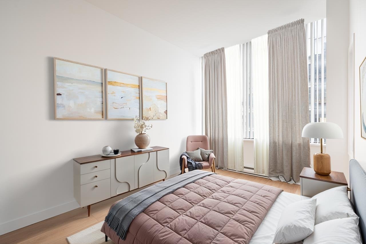 702-1010 Howe Street, Vancouver
