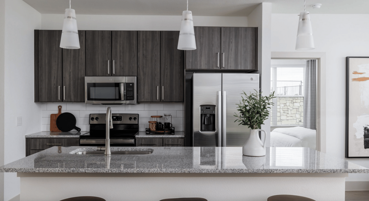 Enjoy up to 10 Weeks base rent FREE!